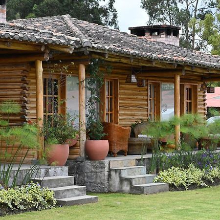 Hosteria Cabanas Del Lago 오타발로 외부 사진